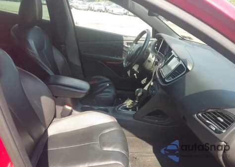 2015 Dodge Dart Gt z USA, uszkodzony, nr VIN 1C3CDFEB5FD166728